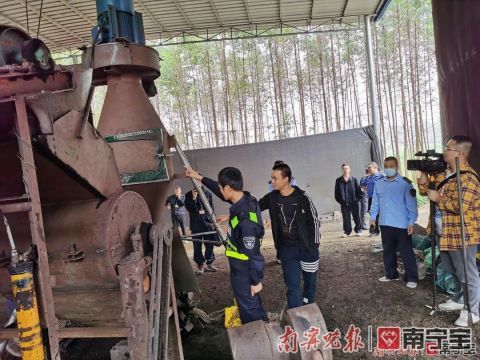 南寧一泥炭土加工廠廢料污染引爭(zhēng)議，執(zhí)法部門(mén)稱(chēng)對(duì)作物與土壤無(wú)害